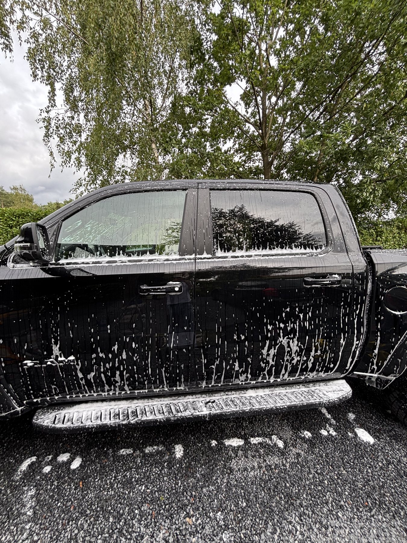 Een pick-up tijdens een schuimwas door Stef
